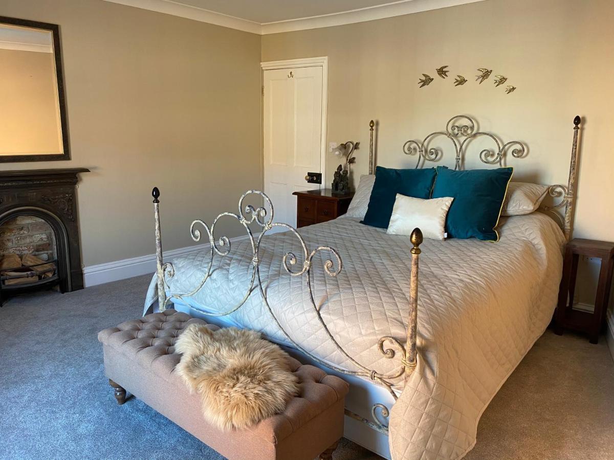 7 Salisbury Street B&B Кранборн Экстерьер фото