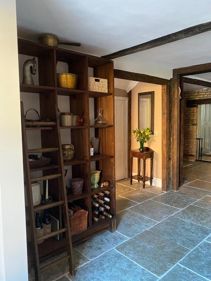 7 Salisbury Street B&B Кранборн Экстерьер фото