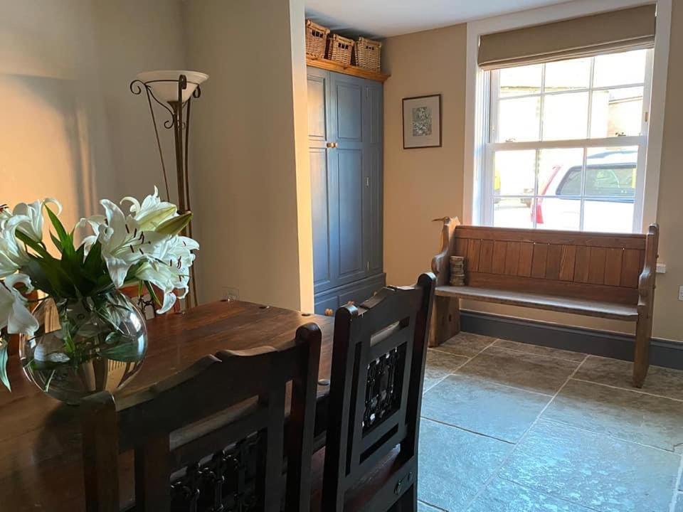 7 Salisbury Street B&B Кранборн Экстерьер фото